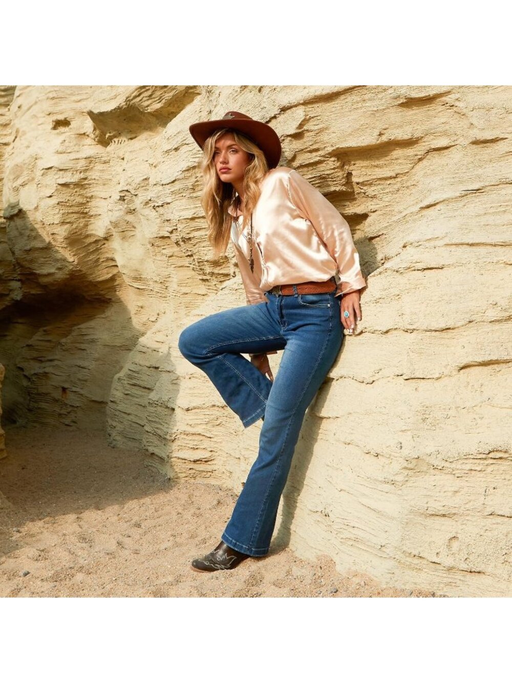 Women Pu Taupe Pull-On Western Mid-Calf Cowboy Snip Toe Chunky Block Heel - Picture 2 of 6